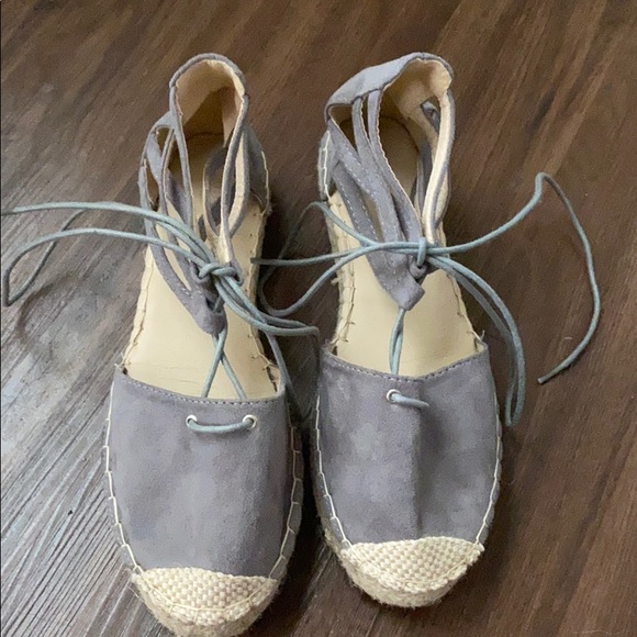 Espadrilles - Picture 1 of 5